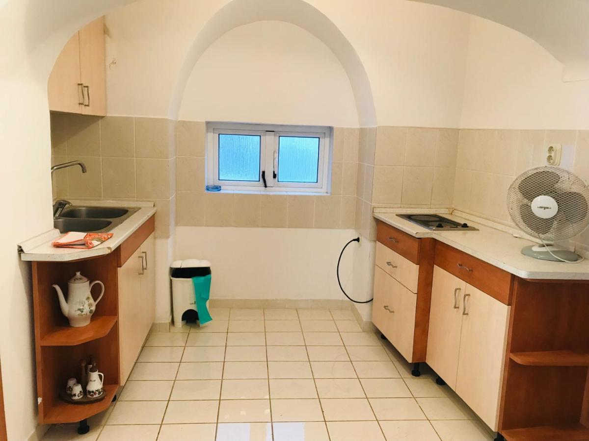 شقة كريس  في Apartman Negovetic المظهر الخارجي الصورة